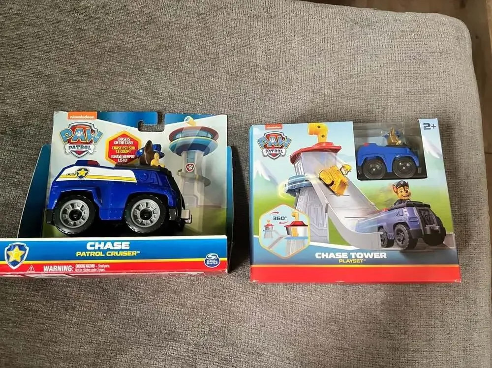 PAW Patrol Chase Patrol Cruiser and Chase Tower Playset Bundle